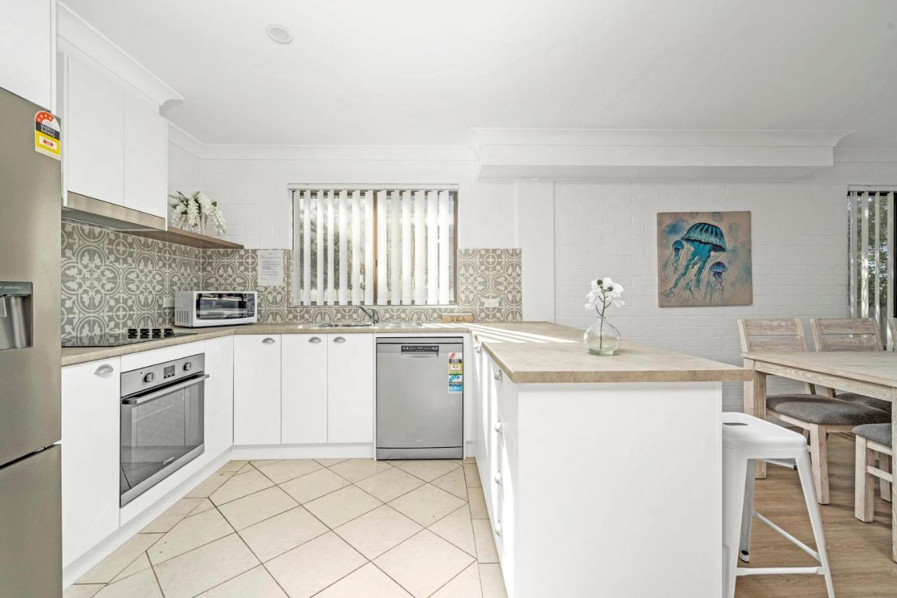 Husky 56 Beachfront Villa'S - Great Location On The Beach ฮัสกิสสัน ภายนอก รูปภาพ