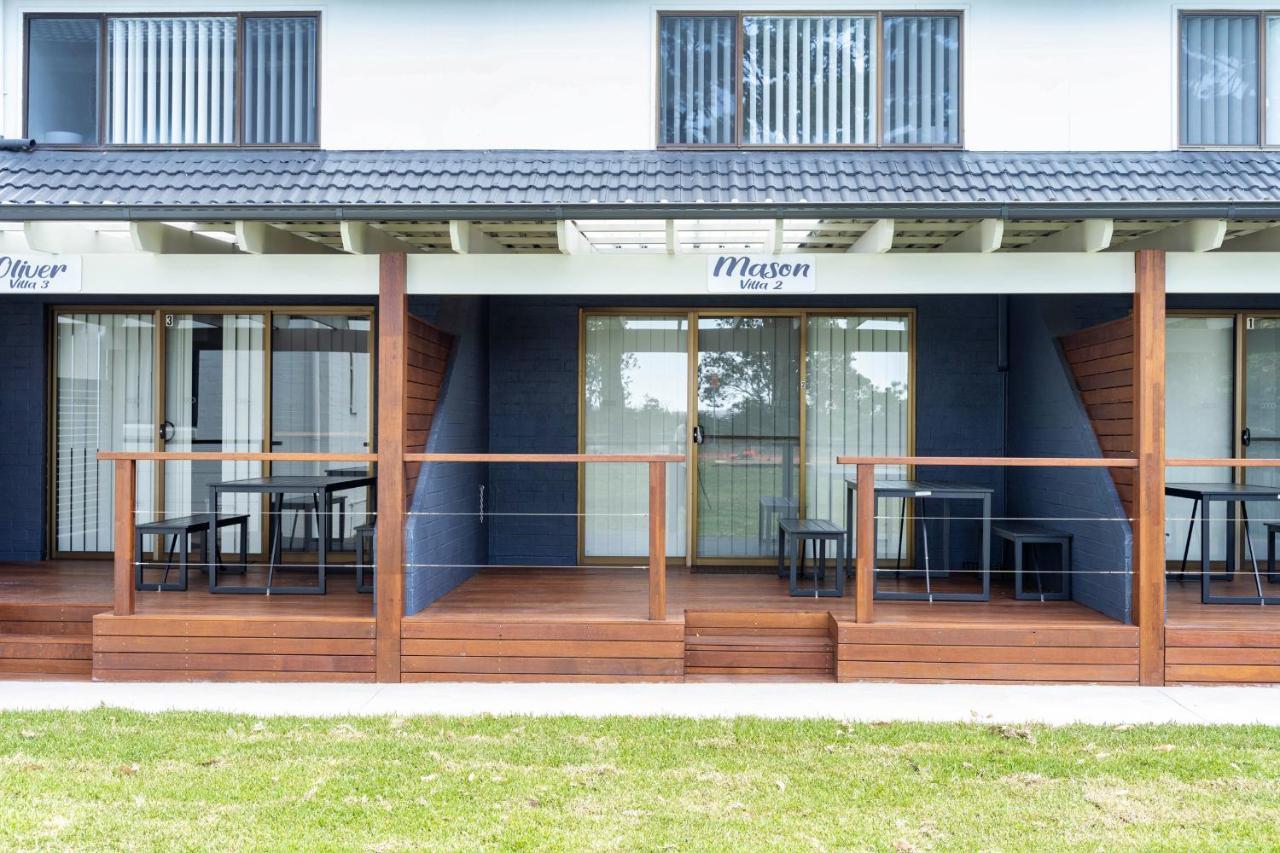 Husky 56 Beachfront Villa'S - Great Location On The Beach ฮัสกิสสัน ภายนอก รูปภาพ